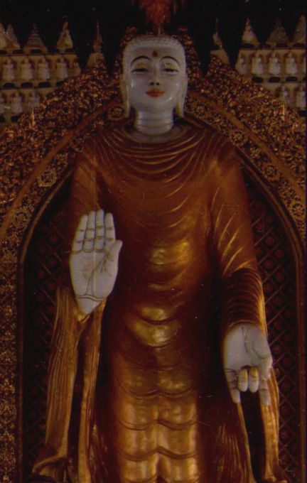 Будда в китайском храме. Малайзия. Пенанг. Фото Лимарева В.Н. 
