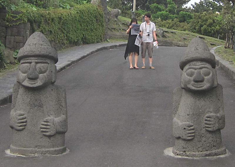 Корейские туристы на острове Чеджу.  Фото Лимарева В.Н.  
